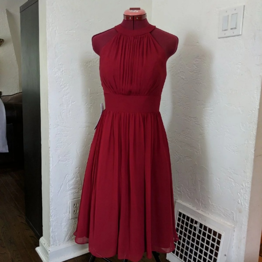 Azazie Yamilet A2 NWT Burgundy